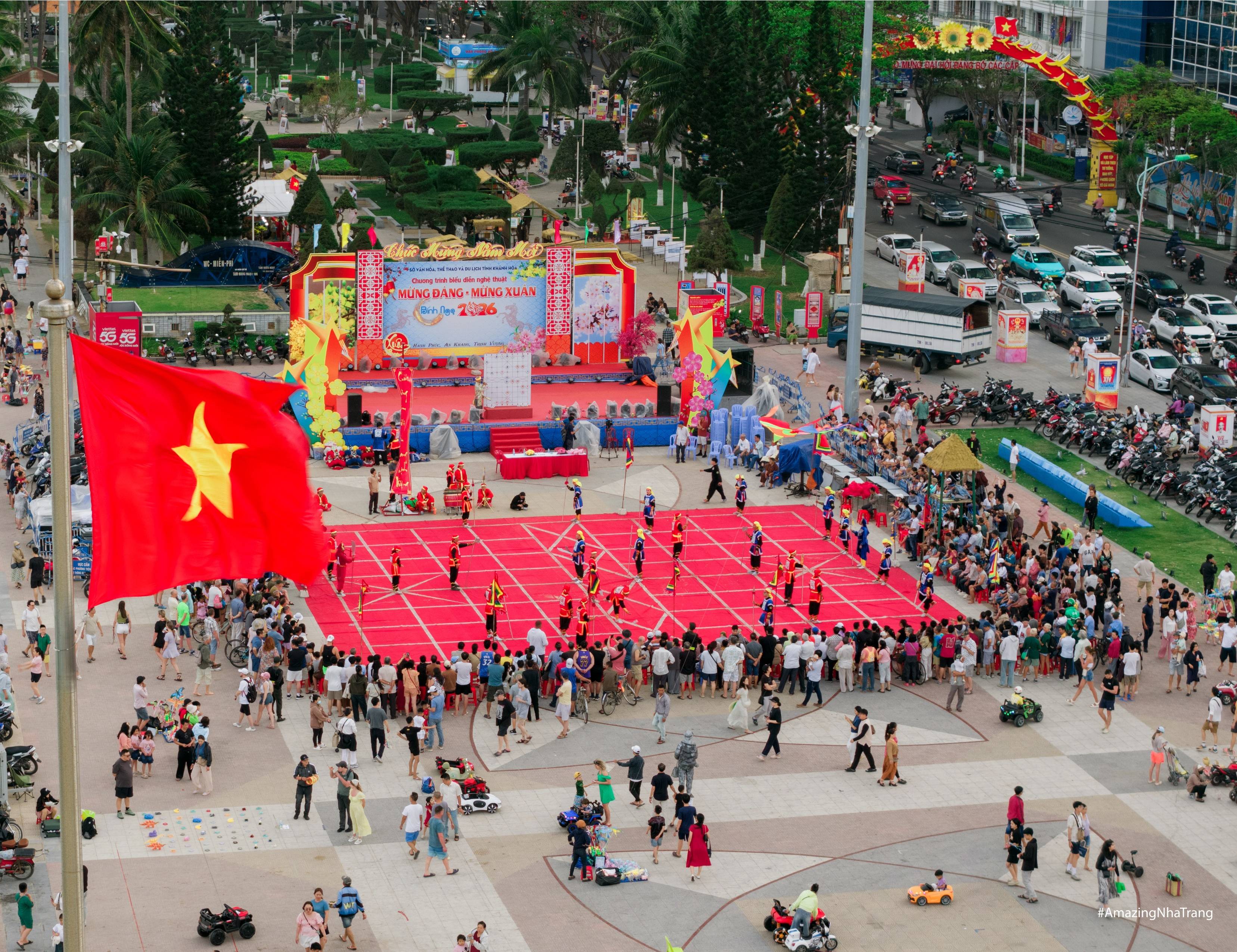 Lễ Hội Cờ Người Nha Trang – Nét Đẹp Văn Hóa Giữa Lòng Phố Biển