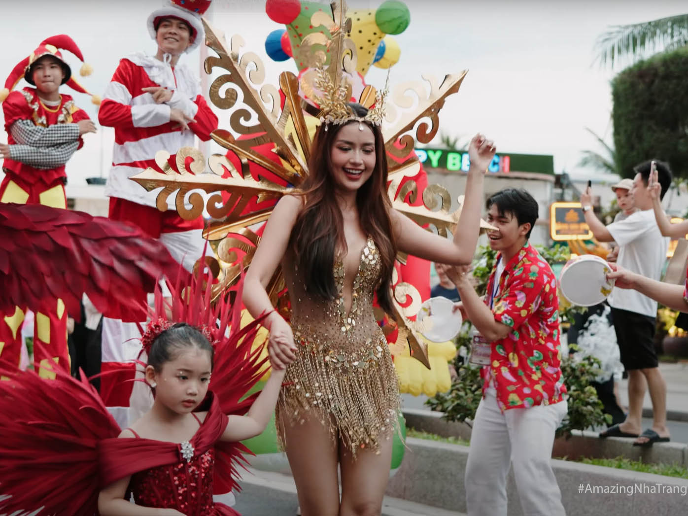 Lễ Hội Biển Carnival Nha Trang 2025 - Hoa Hậu Hoàn Vũ