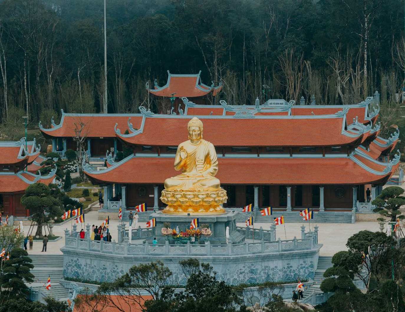 Trúc Lâm Hòn Bà - Nét Đẹp Tâm Linh Giữa Thiên Nhiên Hùng Vĩ